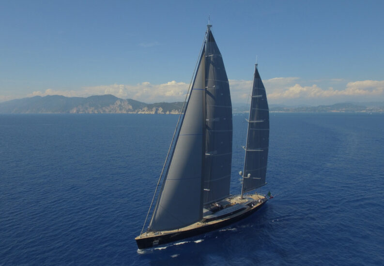 Perini Navi Sybaris