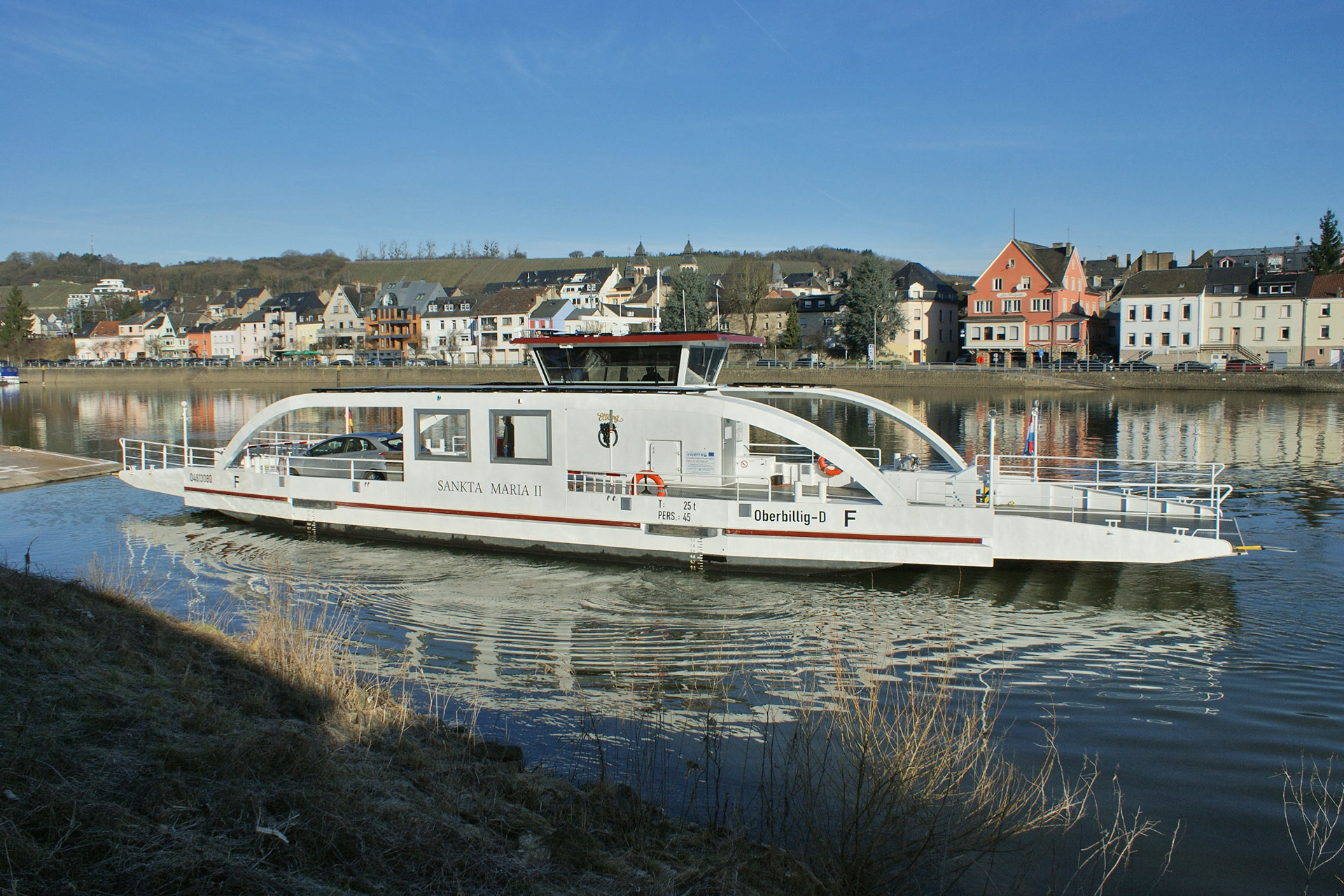 World’s first fully solarpowered electric car ferry built by