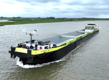 H2 barge 1